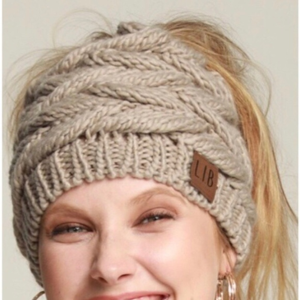 Ponytail Hat NWT ONLY BURGUNDY LEFT - Picture 2 of 4